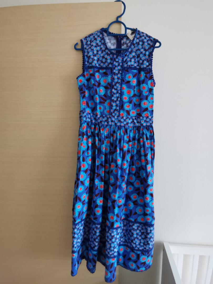 Blue Floral Midi Dress Women s Fashion Dresses Sets Dresses on Carousell