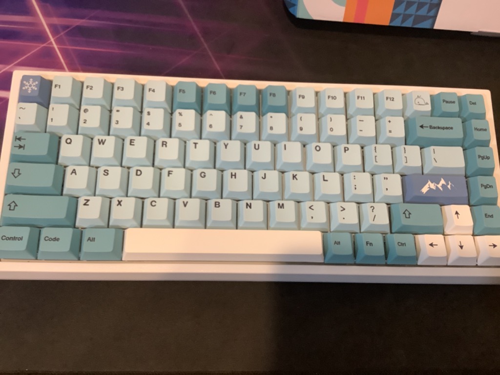 *VERY THOCK*brand new custom keyboard modded & lubed switches gateron
