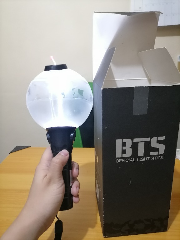BTS Lightstick Ver. 1 Army Bomb with FREE batteries, Hobbies & Toys