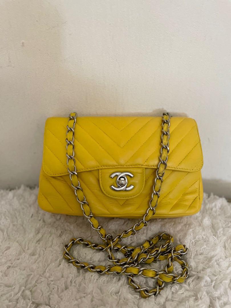 Chanel Small Flap Bag, Women's Fashion, Bags & Wallets on Carousell