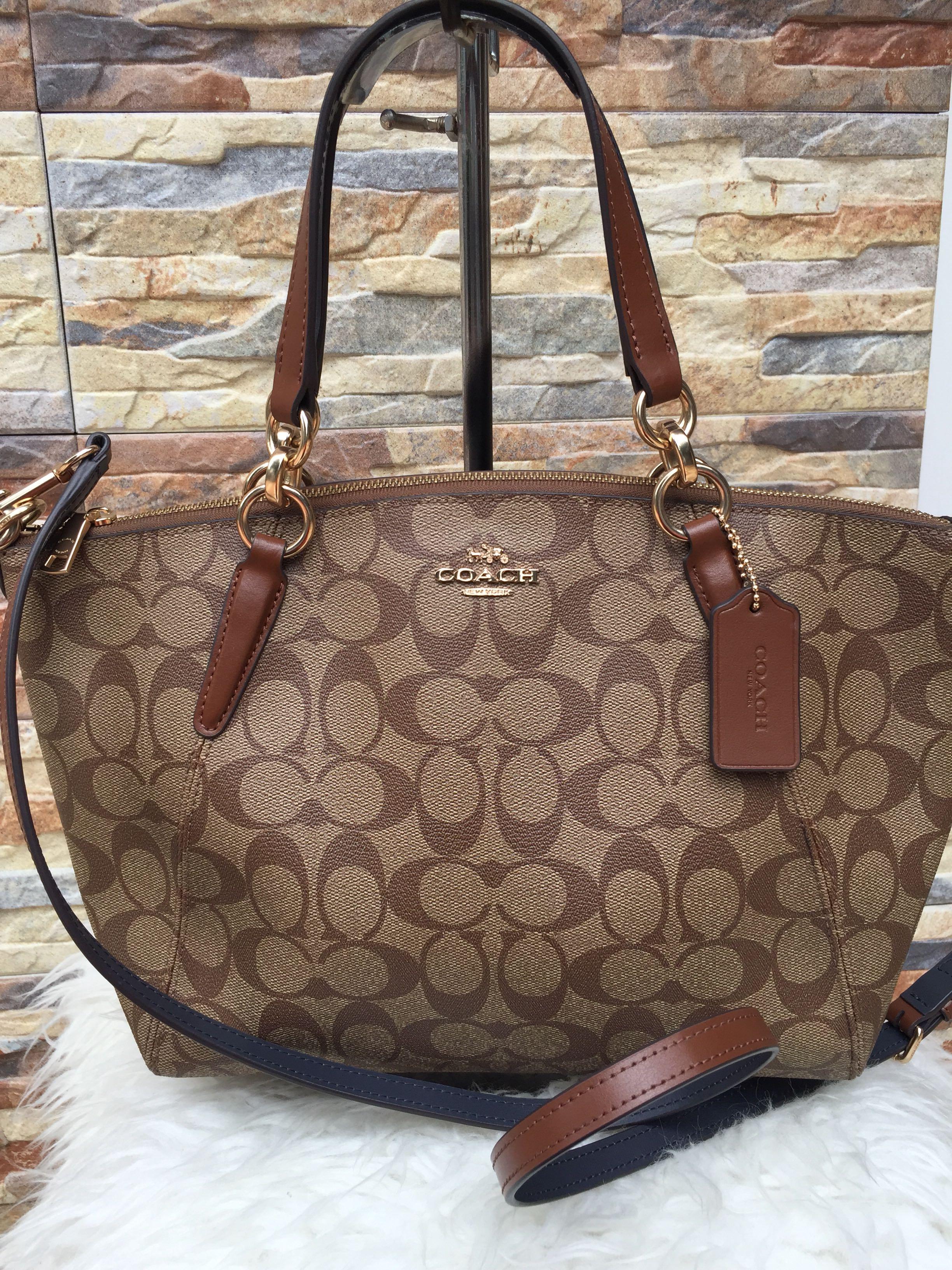 Coach kelsey shop small signature