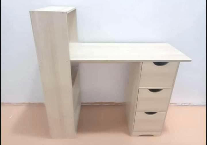 COMPUTER DESK STUDY TABLE W/ DRAWERS (Category: Tables & Sets) located in Manila. Submitted by saguittarian06 (Listing ID 1138341185, Image 2). Description: ￼RESELLER:1300php :COMPUTER DESK STUDY TABLE W/ DRAWERS ✔️minimalist style ✔️size-100x40x100cm ✔️color-posted ✔️comes with box ✔️materials-laminated wood ▶️perfect for home or office use ▶️with drawers & bookshelves ——————————————————————————-.