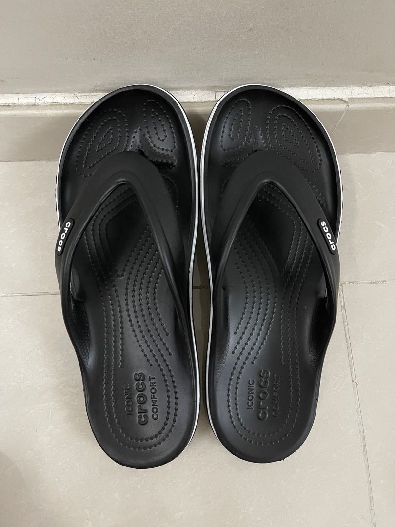 Crocs Slippers, Men's Fashion, Footwear, Flipflops and Slides on Carousell