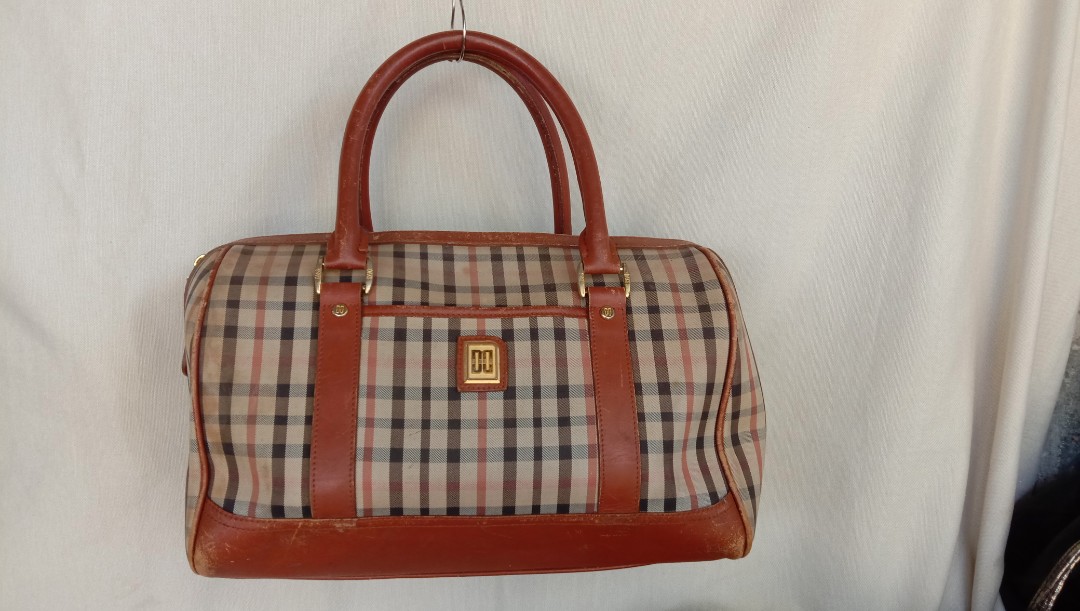 DAKS vintage bag, Women's Fashion, Bags & Wallets, Shoulder Bags on ...