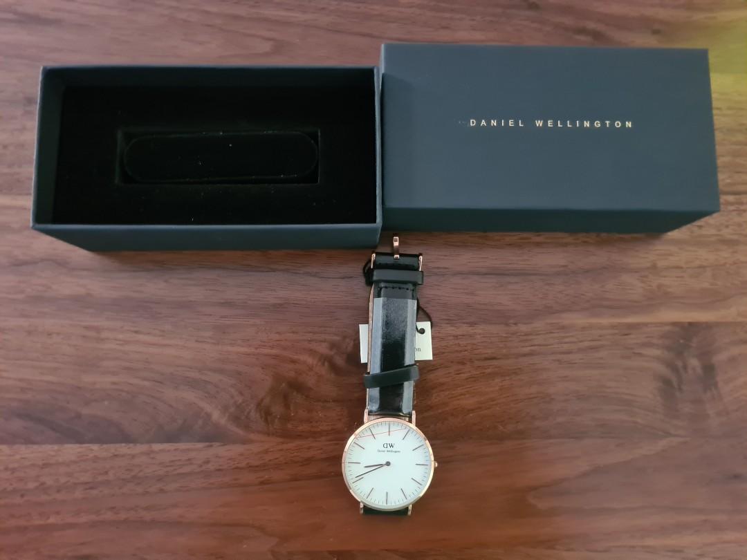 Daniel Wellington Classic Sheffield 40mm Luxury Watches on Carousell