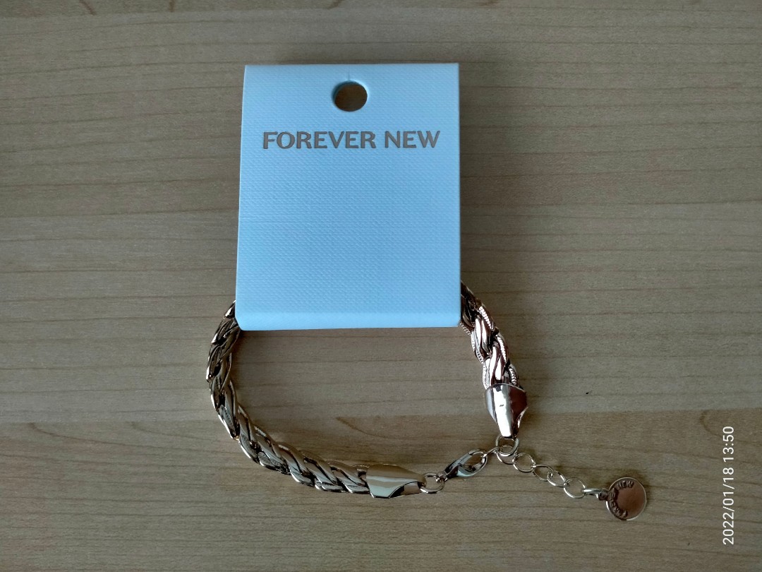 Forever new bracelet with a tag Women s Fashion Jewelry
