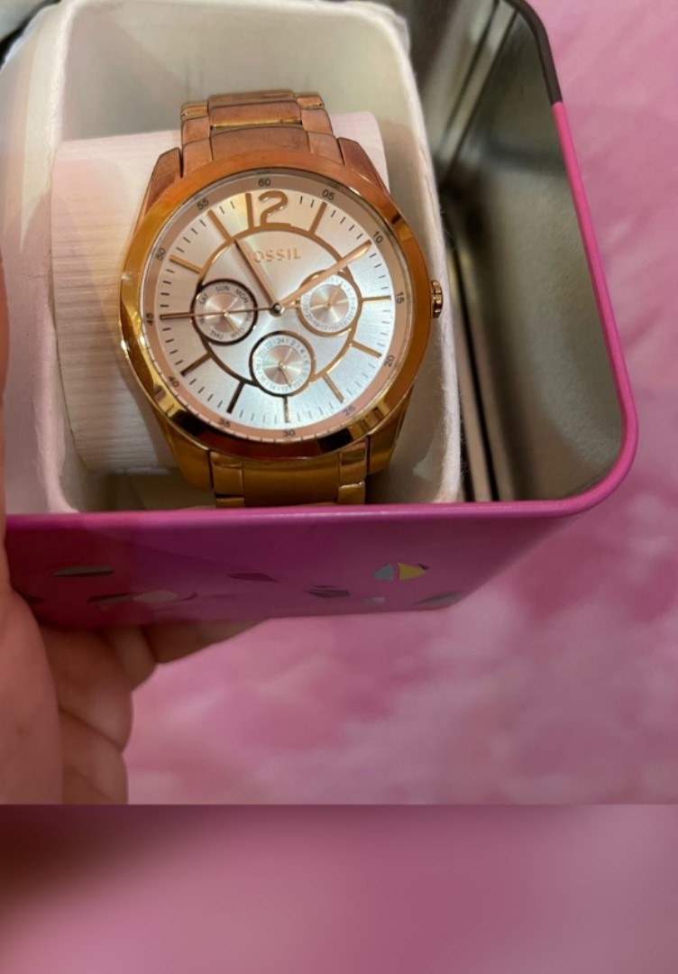 fossil showroom in ea