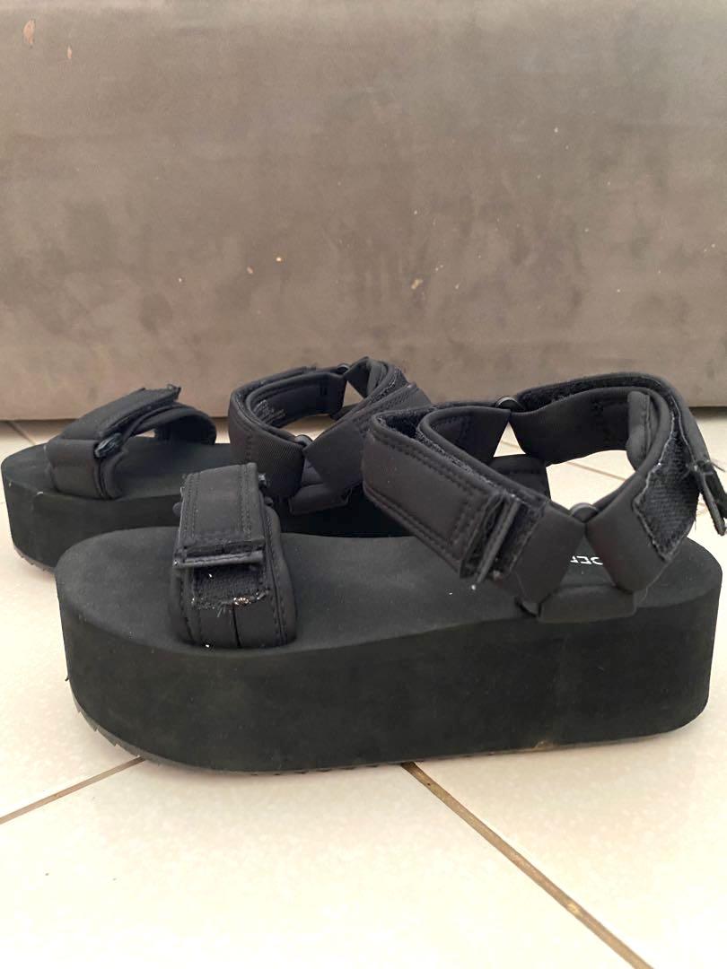 black platform sandals strap