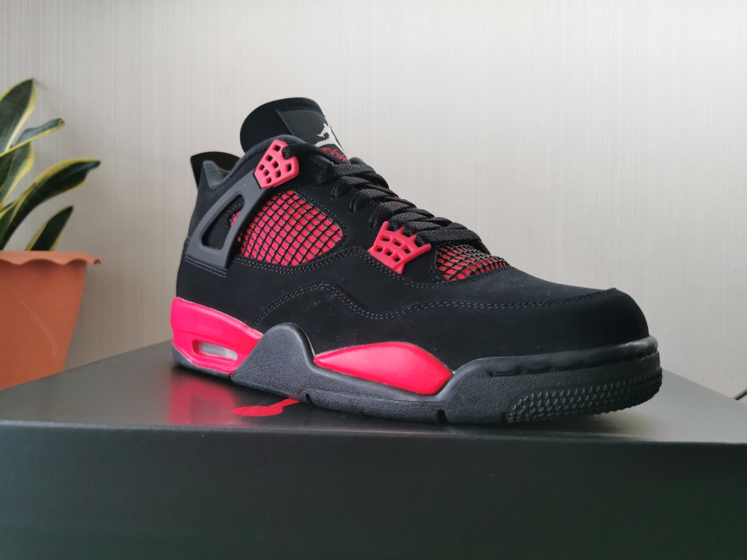 retro 4's men