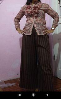 Kemeja bunga"