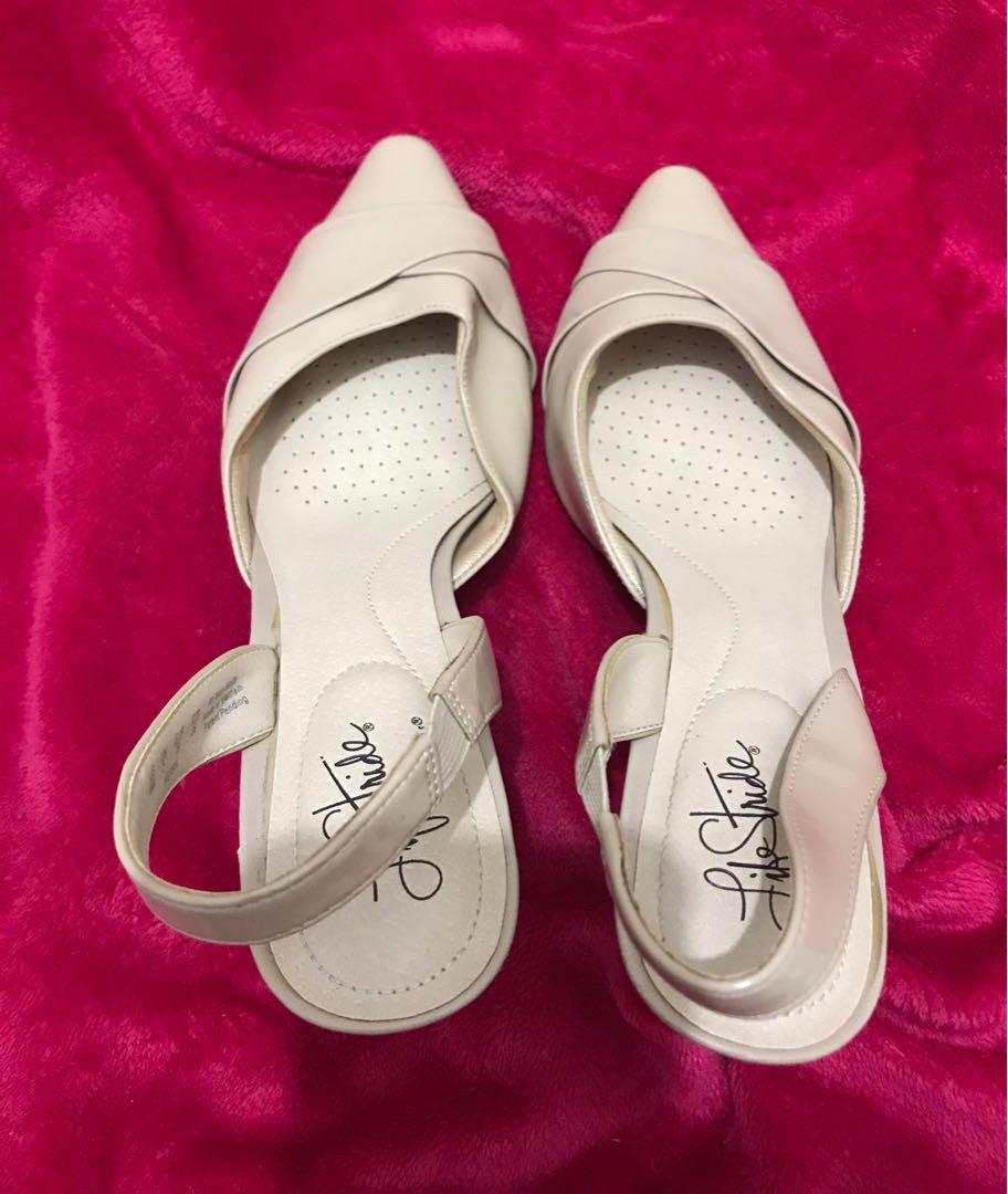 LifeStride Soft System Nude Heels 9