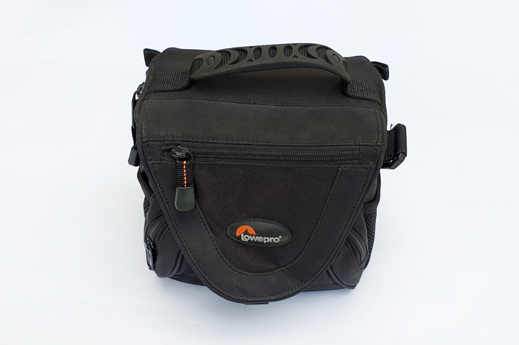 Lowepro nova mini store