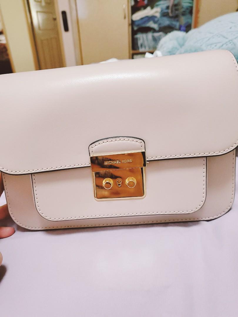 Michael Kors Sloan Editor Large Shoulder Bag in Soft Pink Women s