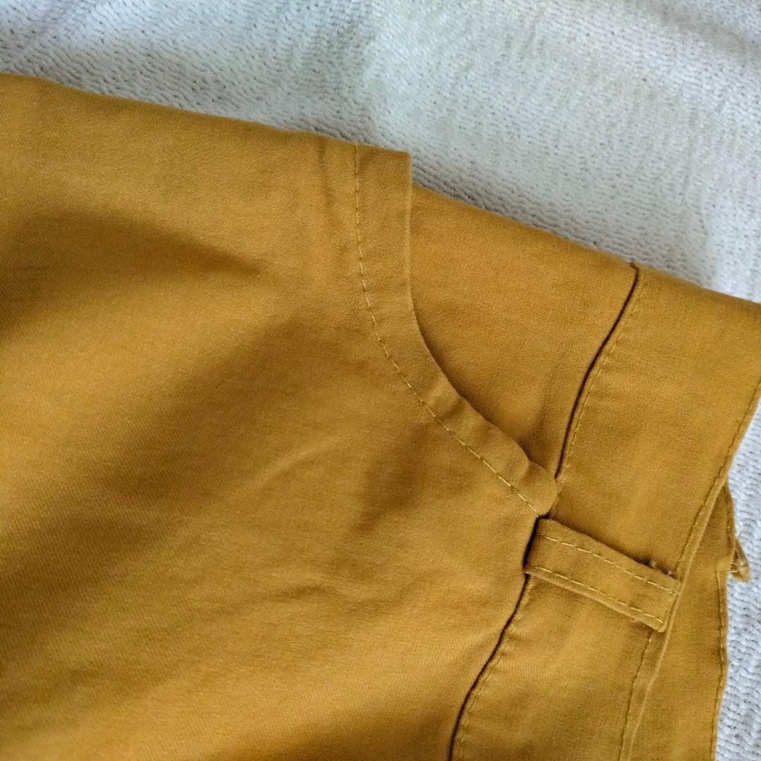 Mustard jeans, Women's Fashion, Bottoms, Jeans on Carousell