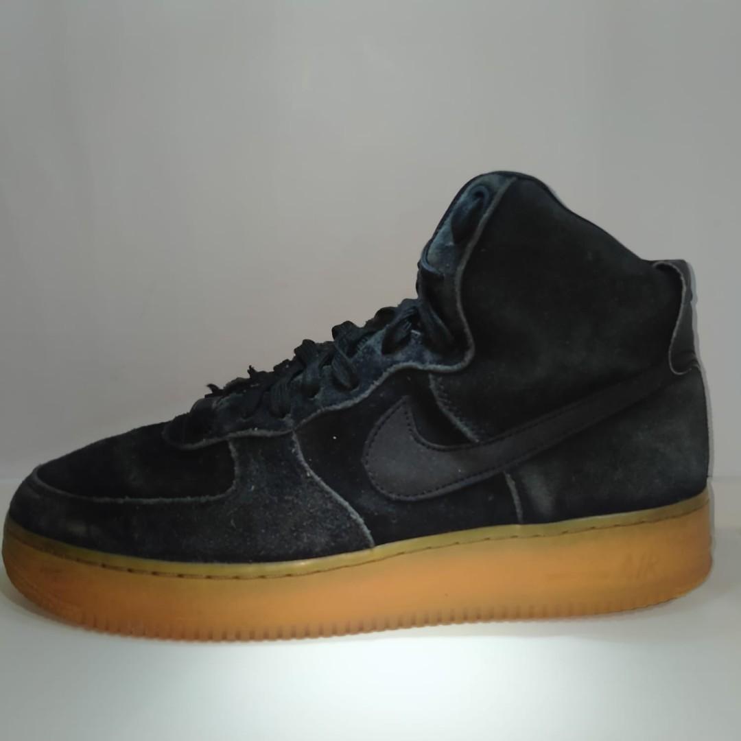 black airforce 1s size 6