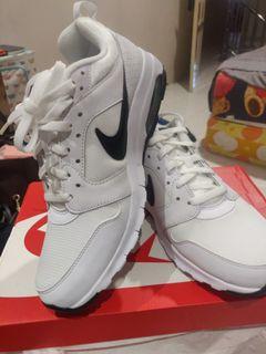 Nike AF white, Men's Fashion, Footwear, Sneakers on Carousell