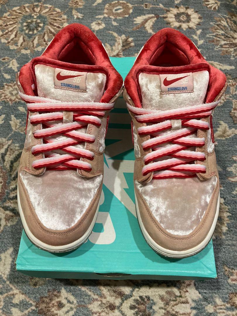 Strangelove 'sb on online feet