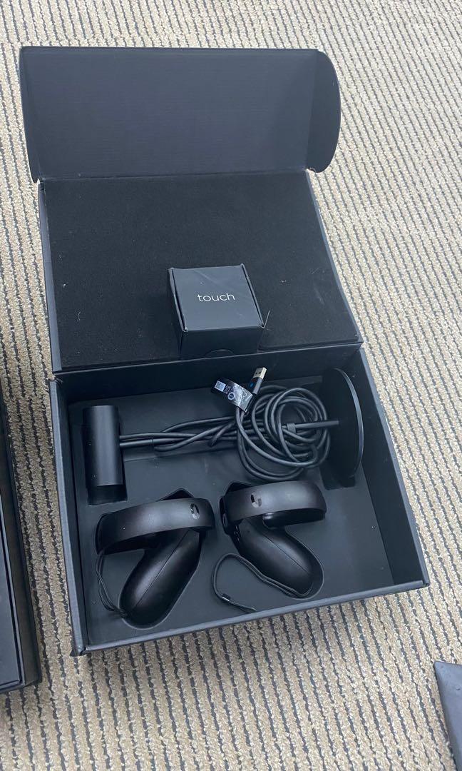Oculus Rift With Controller Box Oculus Rift with controller, Mobile Phones & Gadgets, Other Gadgets on ...