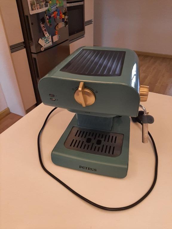 Petrus PE3320 Semiautomatic Espresso Coffee Machine with steam milk