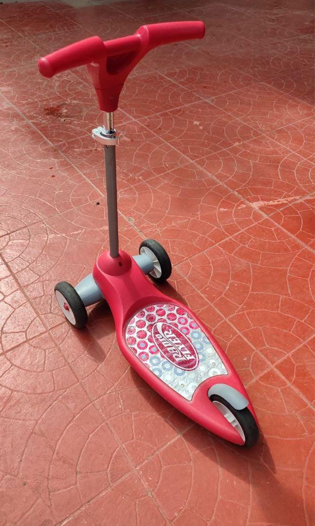 Radio Flyer Scooter Davao, Hobbies & Toys, Toys & Games on Carousell
