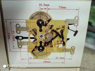 Replacement clock movement for grandfather clock