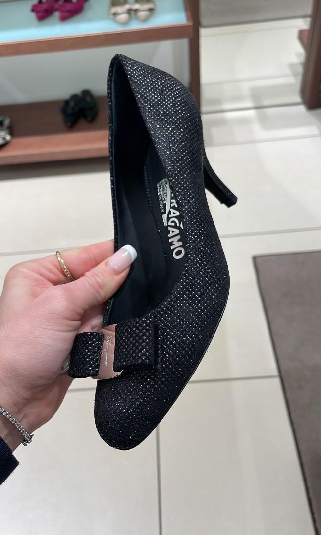 Salvatore Ferragamo Carla 70 Vara Bow 