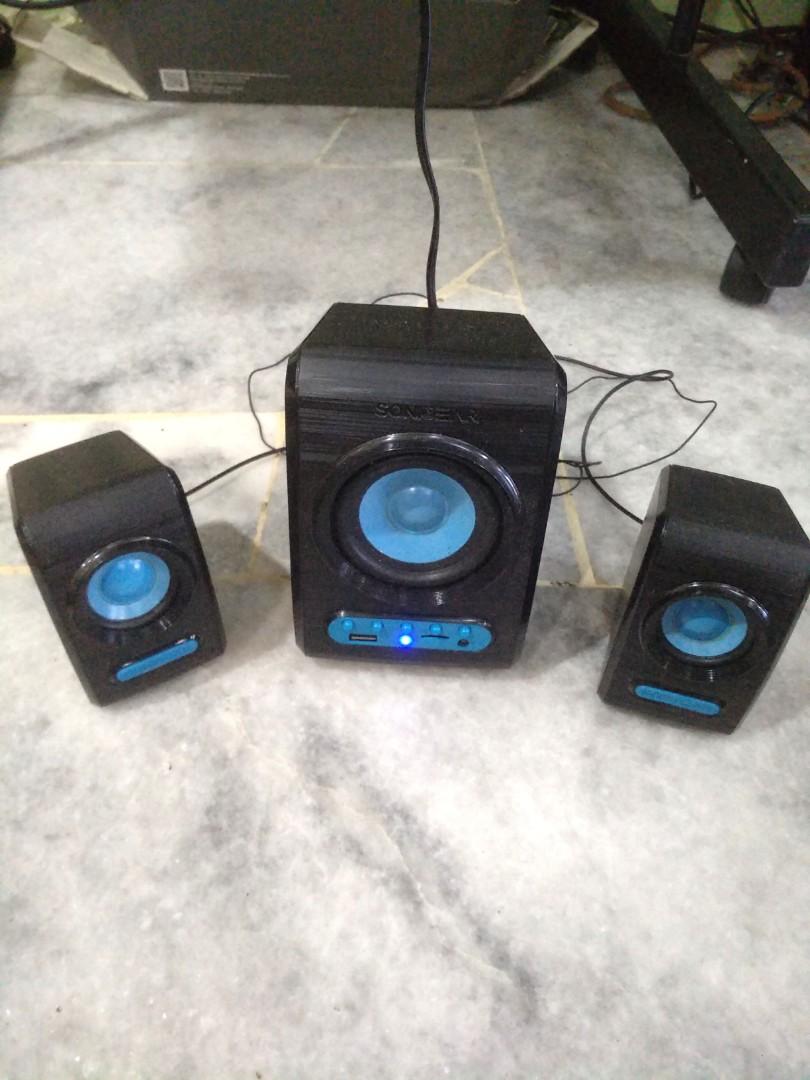 Quatro v 2.1 system with shop super bass