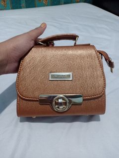 (Kategori: ) berada di . Dikirim oleh ochie16 (ID iklan 1138139619, Gambar 1). Deskripsi: .