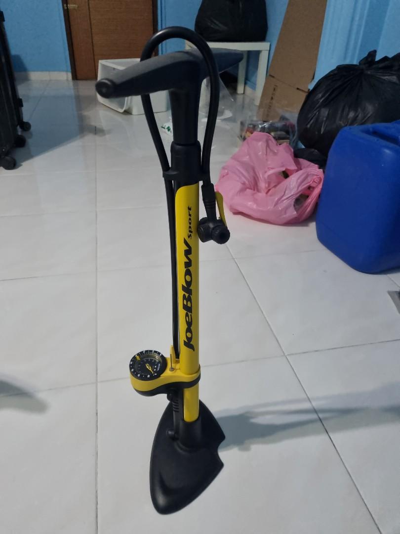 Topeak Joe Blow Sport III Track Pump, Sports Equipment, Bicycles & Parts,  Parts & Accessories on Carousell