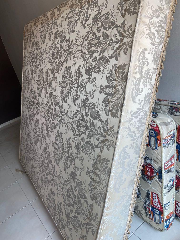 Used furniture for free pick up melaka, Furniture & Home Living