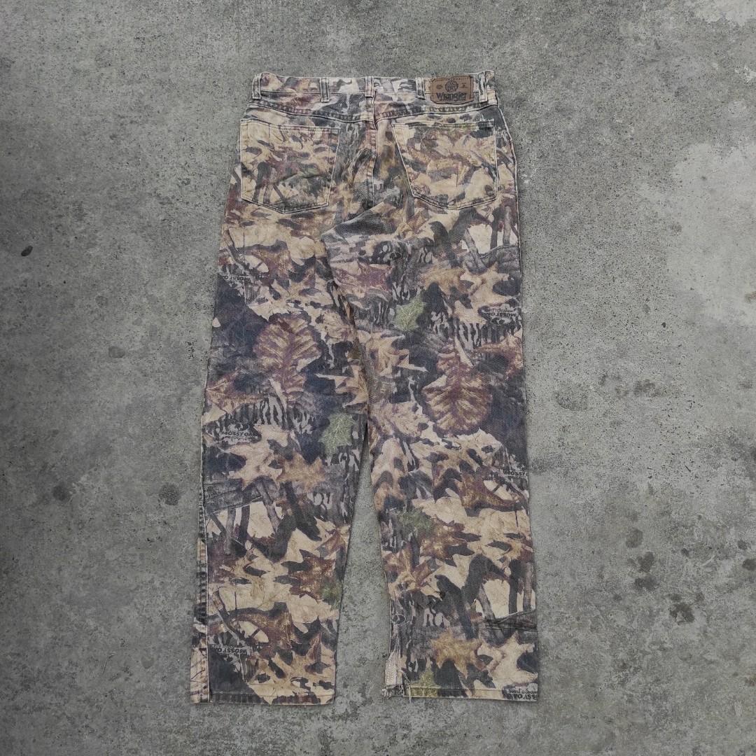 Vintage 90s Wrangler RealTree Double Knee Brown Camouflage Denim Pants,  Men's Fashion, Bottoms, Jeans on Carousell