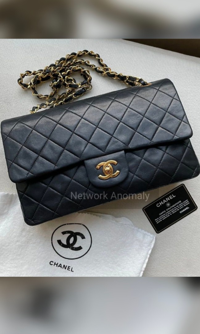 Vintage Chanel classic flap in medium Women s Fashion Bags