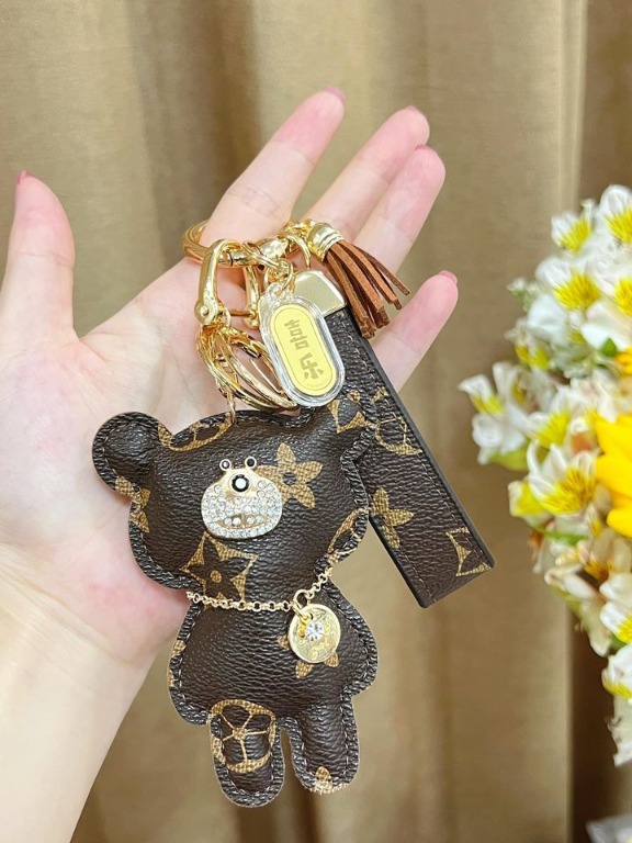 lv gold keychain