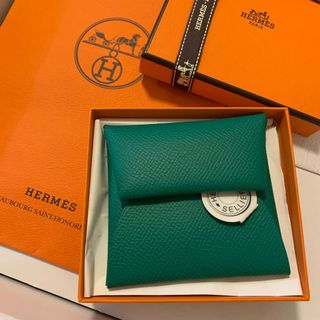 ❣️ Brand new, rare and beautiful color Hermes leather entry-level Bastia change purse, vert jade green leather envelope for loose bills, New Year, Valentine's Day, gift giving629776559827231120