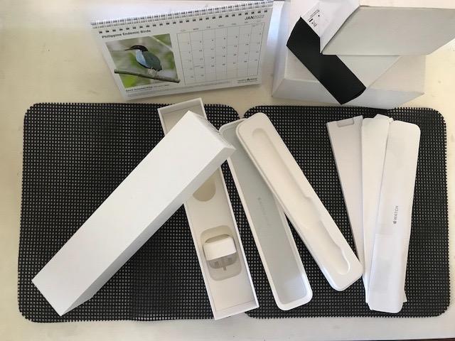 Authentic Apple Watch Sport 47mm Case with Adaptor (Category: Cases & Sleeves) located in San Juan City. Submitted by atdonmiguel (Listing ID 1138409422, Image 1). Description: Original Apple Watch Sport Casing 42mm Case, White Came with white foldable adaptor, type G .