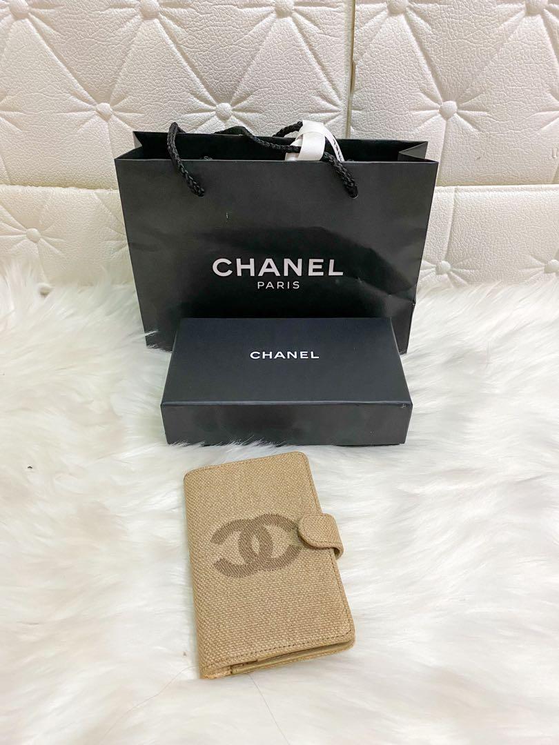 AUTHENTIC Chanel Taupe Denim CC Agenda (Category: Luxury Bags & Wallets) located in Quezon City. Submitted by closetofcoco (Listing ID 1138513052, Image 1). Description: GUARANTEED AUTHENTIC PM FOR INQUIRIES NO LOW BALLING DISCLAIMER: Coco’s Closet is not affiliated or associated with any of the brands featured. All copyrights reserved to the respective original brand holders. .
