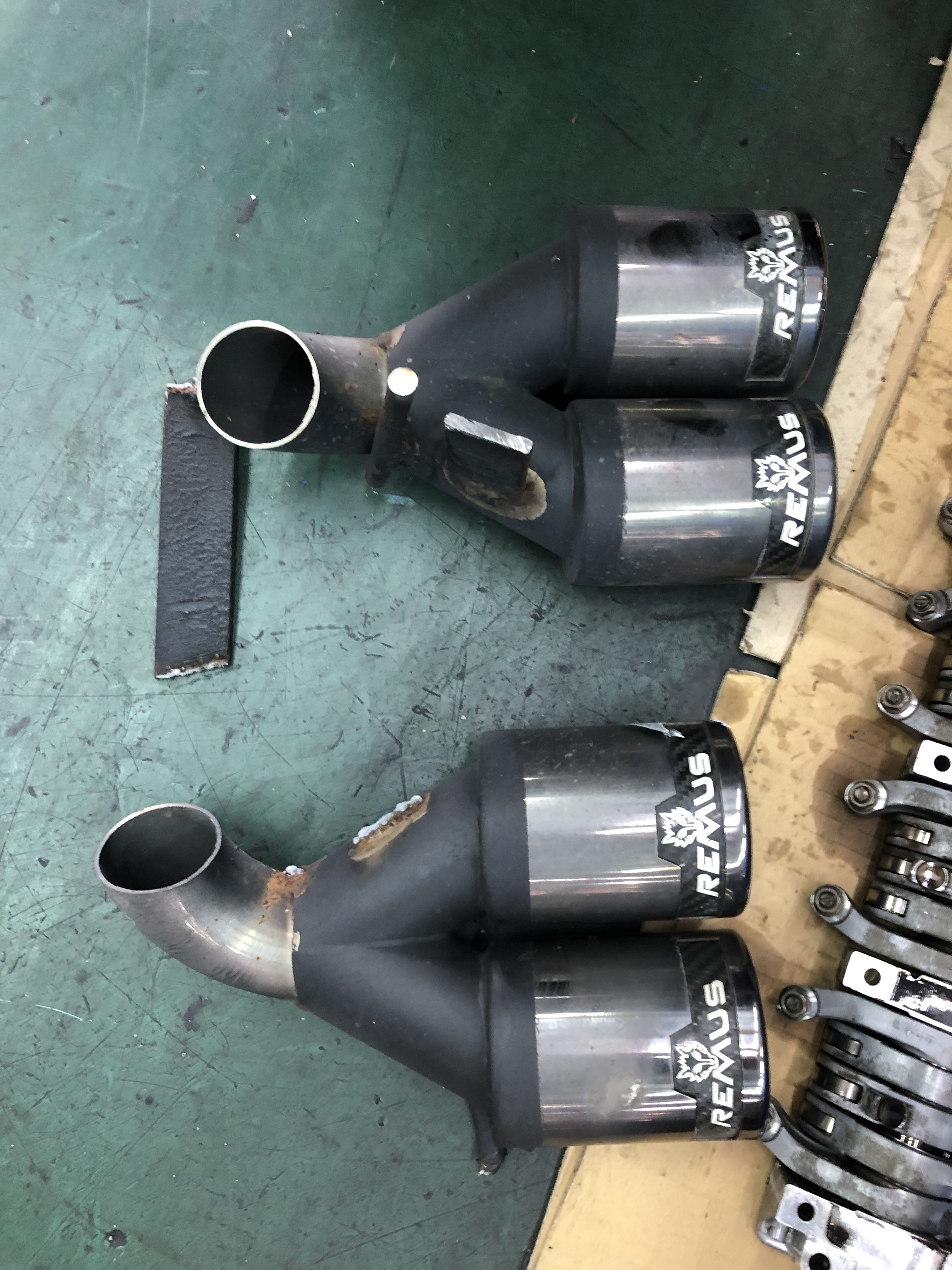 Remus Universal Quad Exhaust Tips, Car Accessories, Accessories on