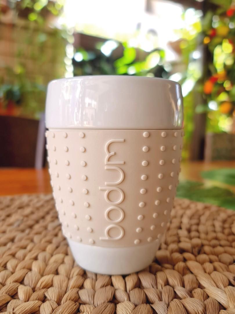 https://media.karousell.com/media/photos/products/2022/1/19/bodum_pavina_porcelain_mug_1642568687_87ea6fb4_progressive.jpg