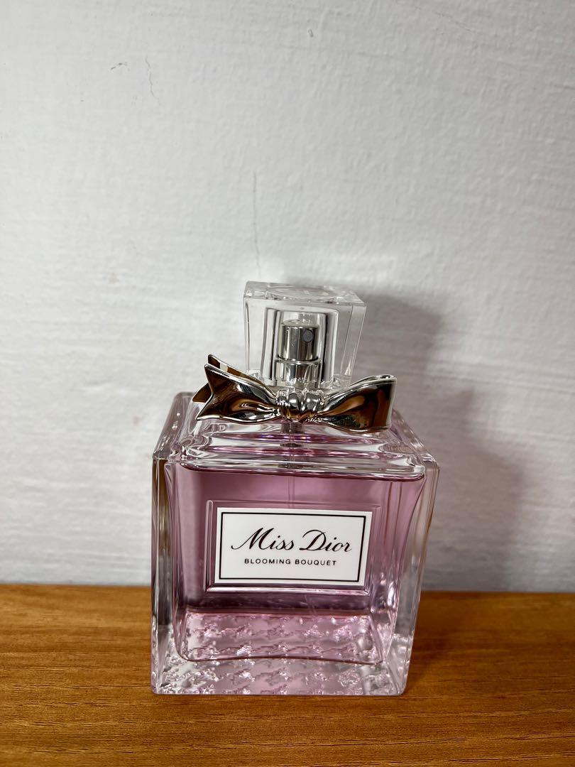 Blooming store boutique dior