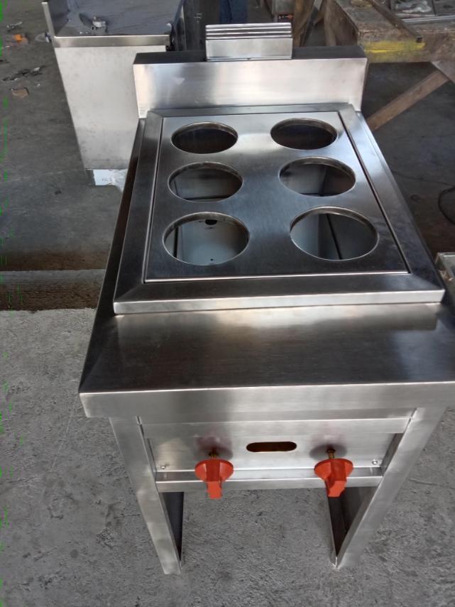 Customise noodle broiler (Category: Other Kitchenware & Tableware) located in Antipolo. Submitted by hk.trading (Listing ID 1138448229, Image 3). Description: Specs: T304 1.0mm stainless top plate, 0.9mm stainless steel bottom framing and body / 2 pcs crocodile burner , 2 gas valve and manifold / Hairline Finish Dimension: 450x750x850.