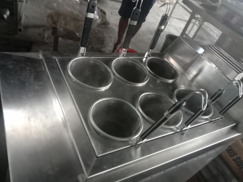 Customise noodle broiler (Category: Other Kitchenware & Tableware) located in Antipolo. Submitted by hk.trading (Listing ID 1138448229, Image 1). Description: Specs: T304 1.0mm stainless top plate, 0.9mm stainless steel bottom framing and body / 2 pcs crocodile burner , 2 gas valve and manifold / Hairline Finish Dimension: 450x750x850.