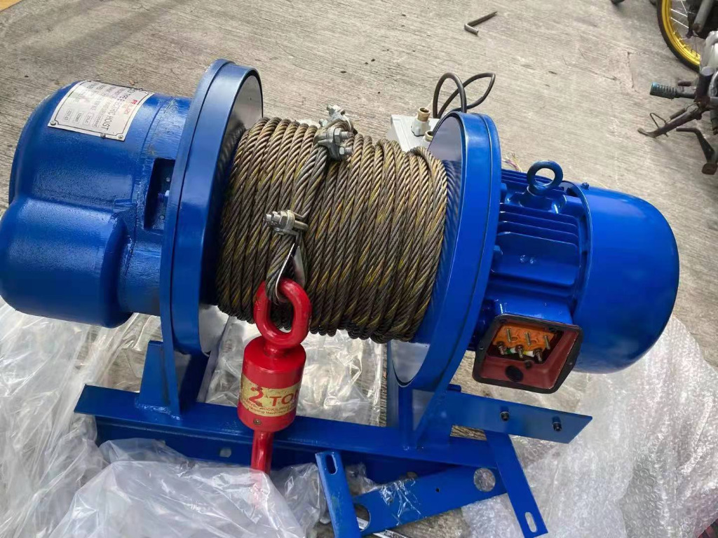 ELECTRIC WINCH (3 PHASE) STANDARD INCLUSIVE HOOK & CONTROLLER/SWITCH
