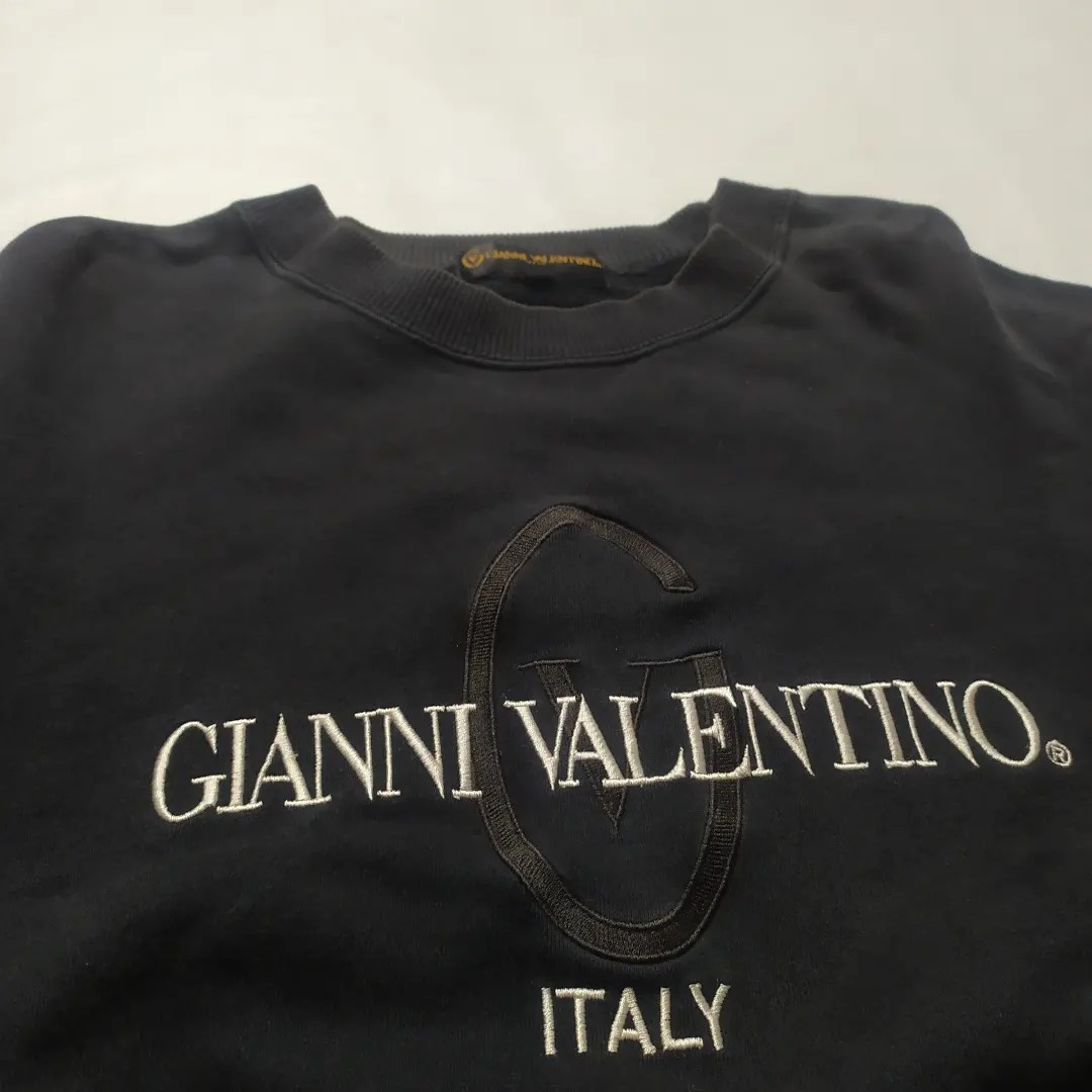 Gianni Valentino sweatershirt Fesyen Pria Pakaian Atasan di