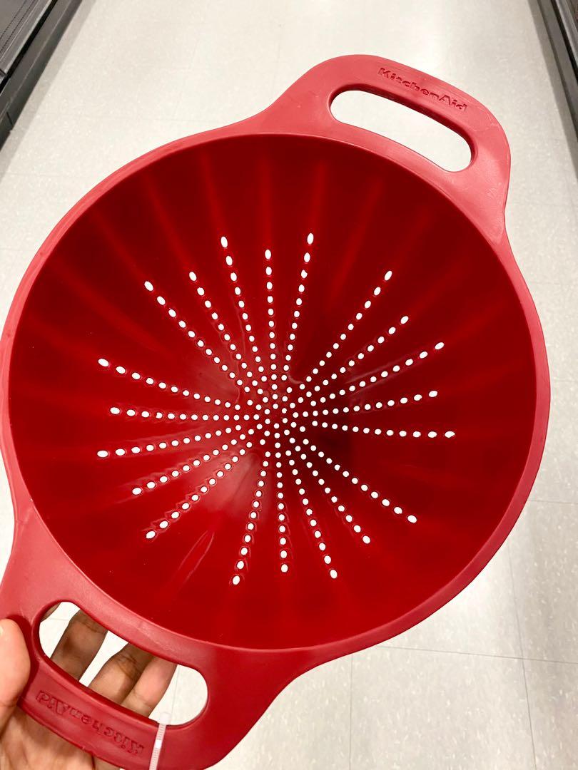KitchenAid 5 quart Colander, red (Category: Cookware & Accessories) located in Balungao. Submitted by kateee21 (Listing ID 1138543926, Image 1). Description: 📌📌📌 Available for Preorder 🛳 Shipping from Canada 🇨🇦 to Philippines 🇵🇭 via sea cargo; Local Shipping fee c/o buyer..