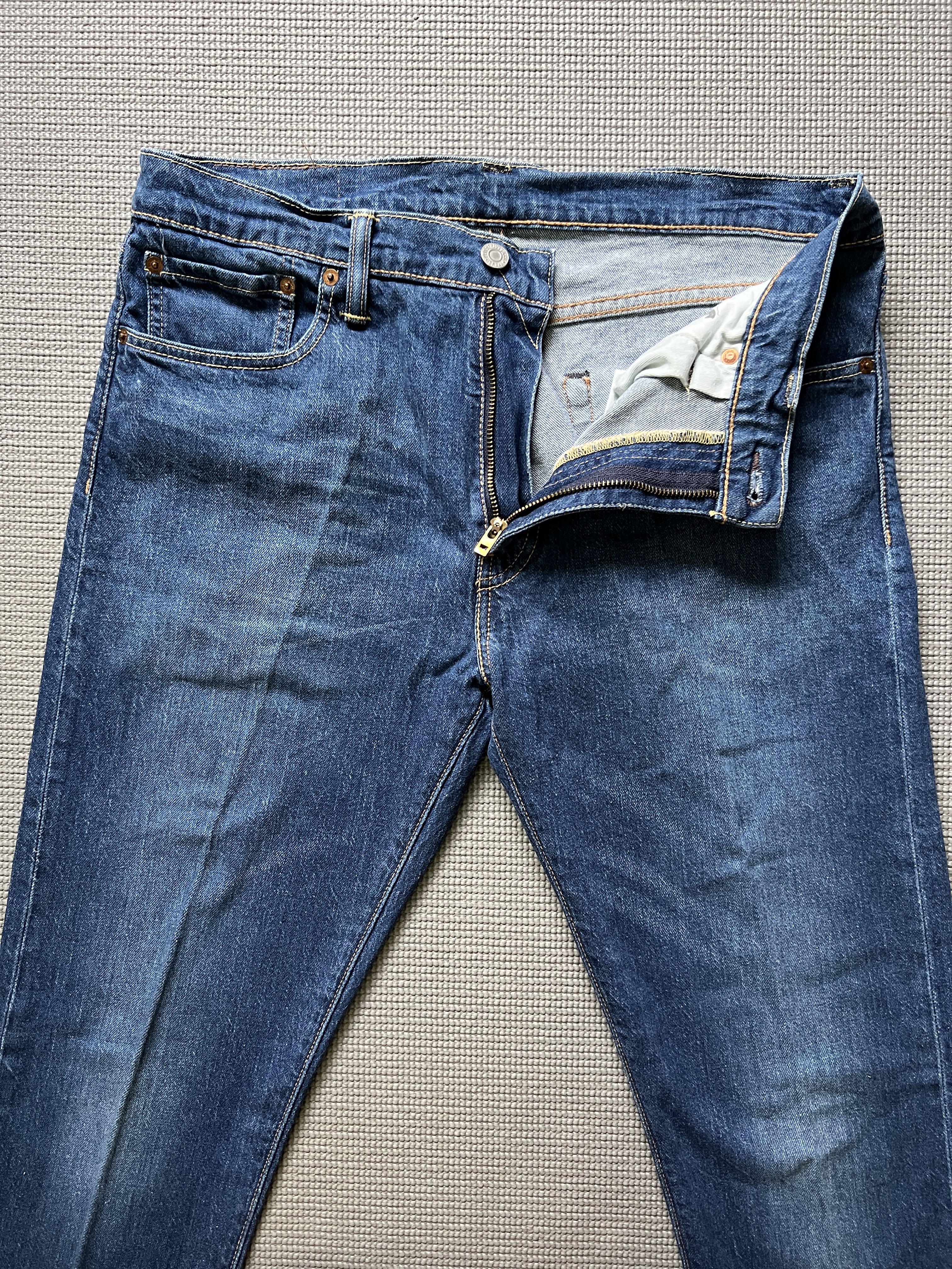 Levi's 512 Denim Jeans 33x32 Skinny Fit Made in Poland, Men's Fashion,  Bottoms, Jeans on Carousell