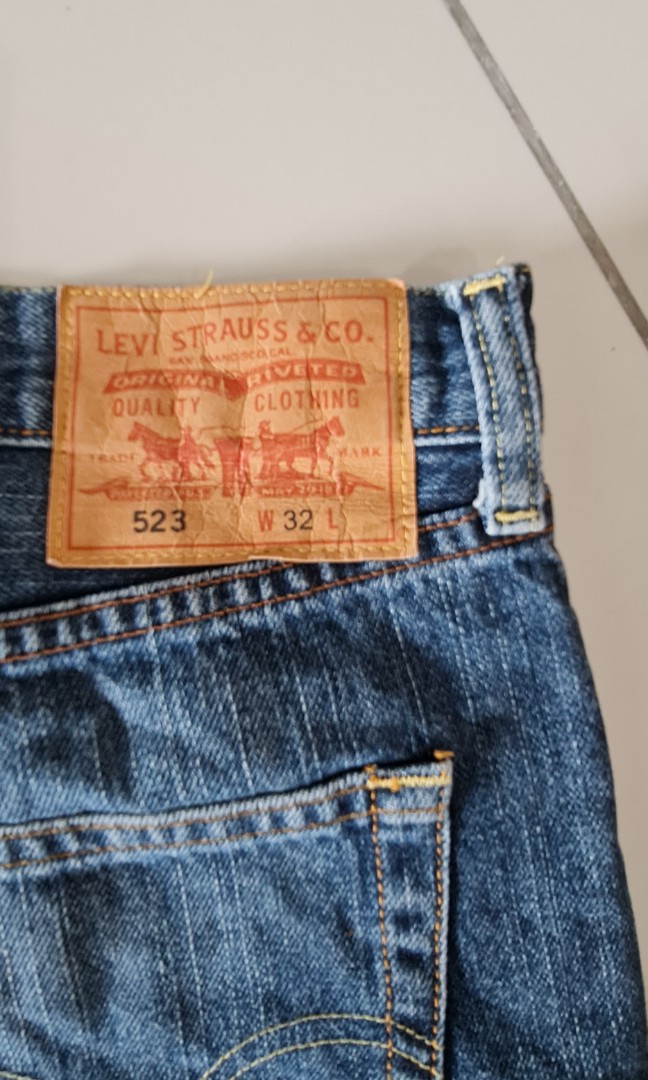 Levis 523, Men's Fashion, Clothes, Tops on Carousell