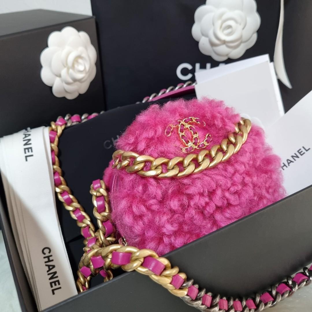 Limited Edition Chanel 19 adorable bag., Women's Fashion, Bags & Wallets,  Cross-body Bags on Carousell