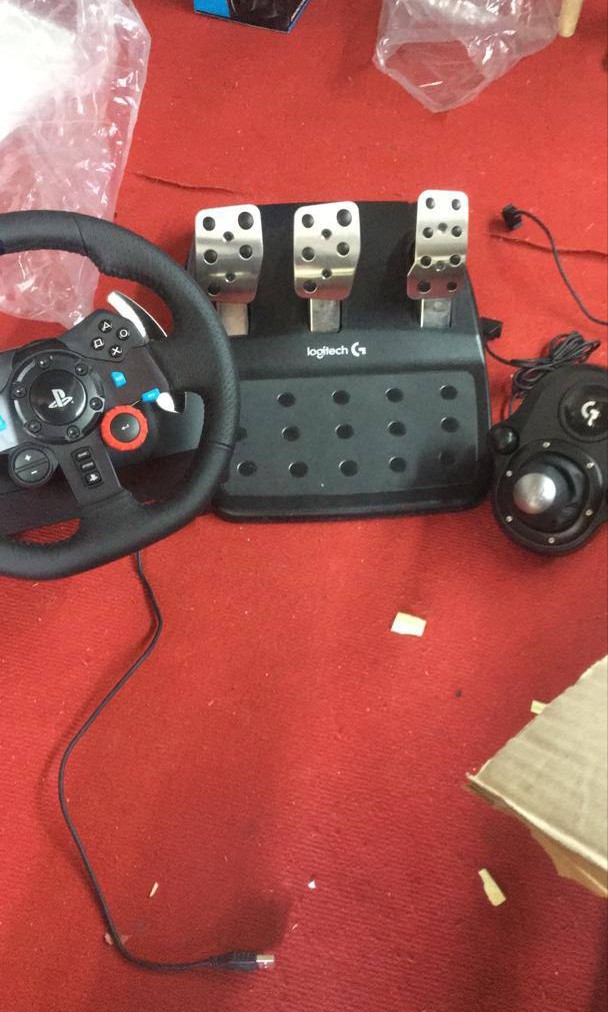 Logitech G29 + Shift gear, Video Gaming, Video Game Consoles