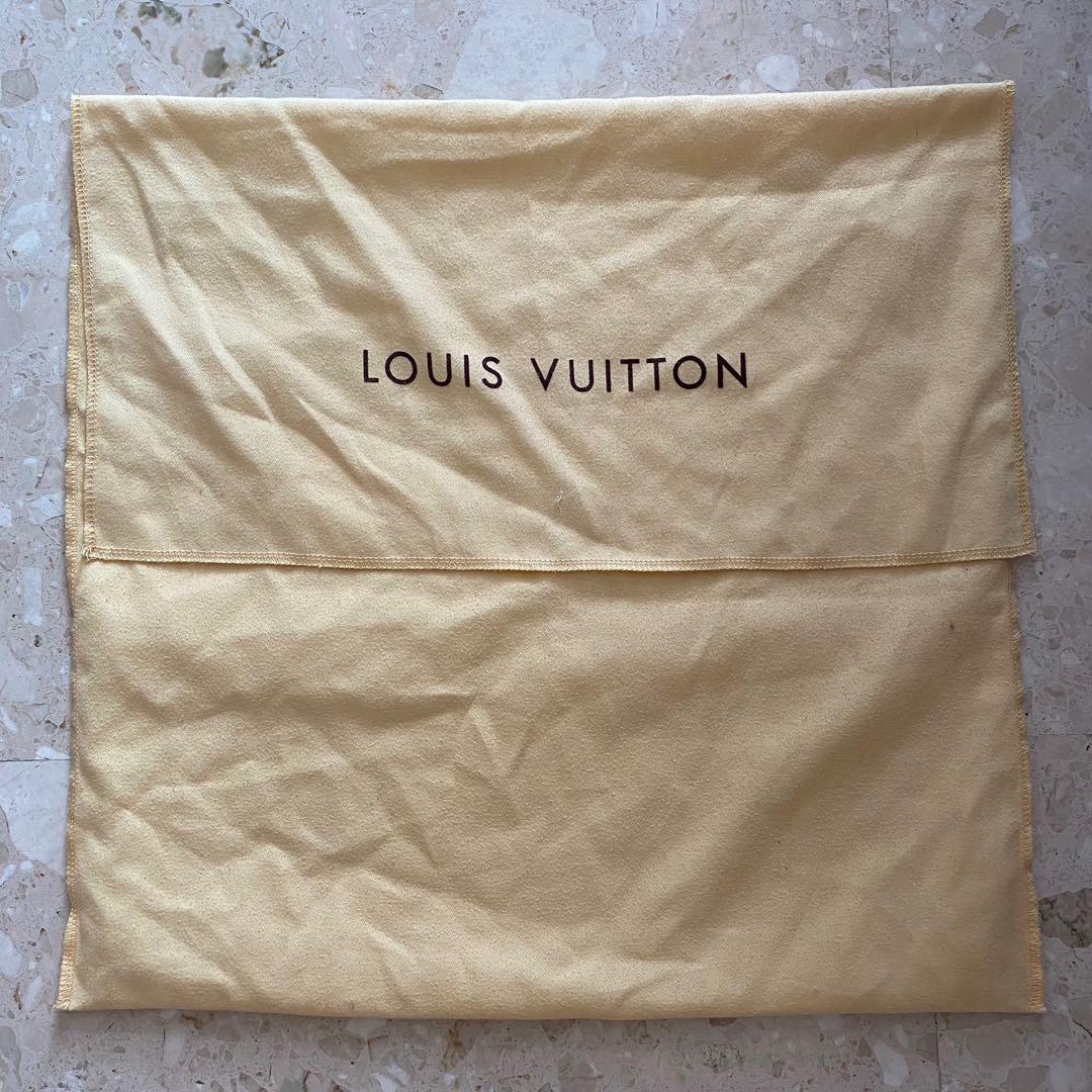 12x Louis Vuitton boutique paper bags (large), Luxury, Bags & Wallets on  Carousell
