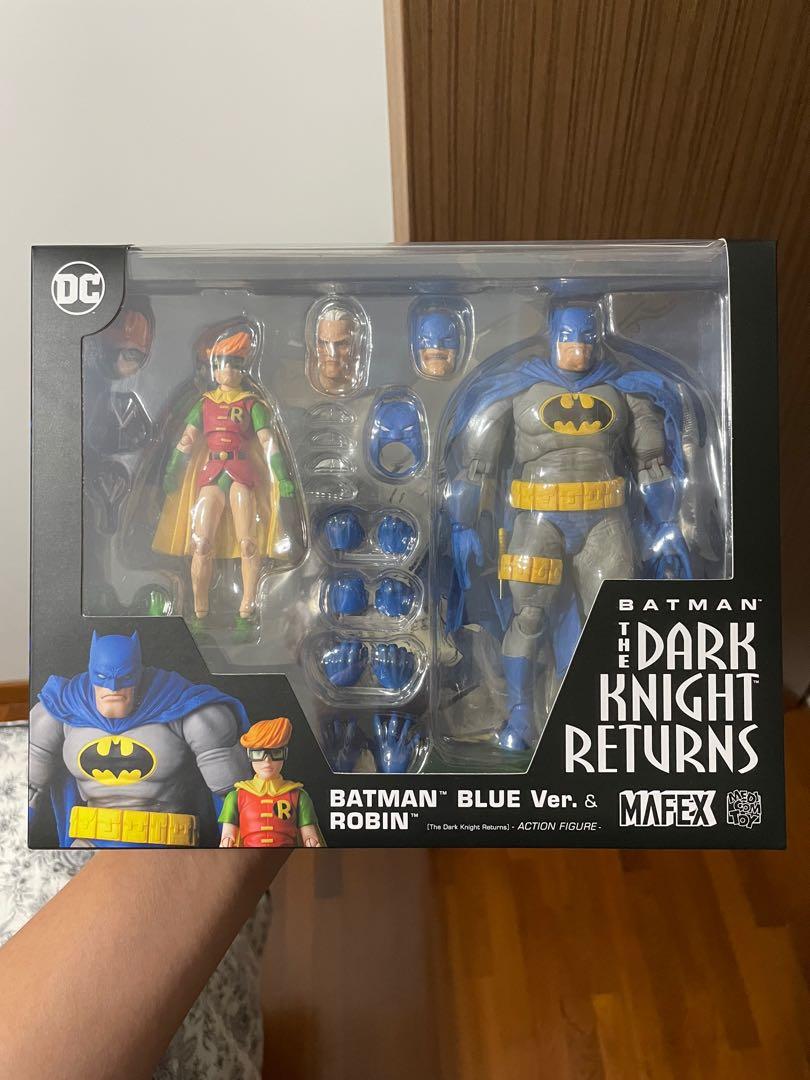 Medicom Mafex The Dark Knight Returns Batman blur version and Robin,  Hobbies & Toys, Toys & Games on Carousell